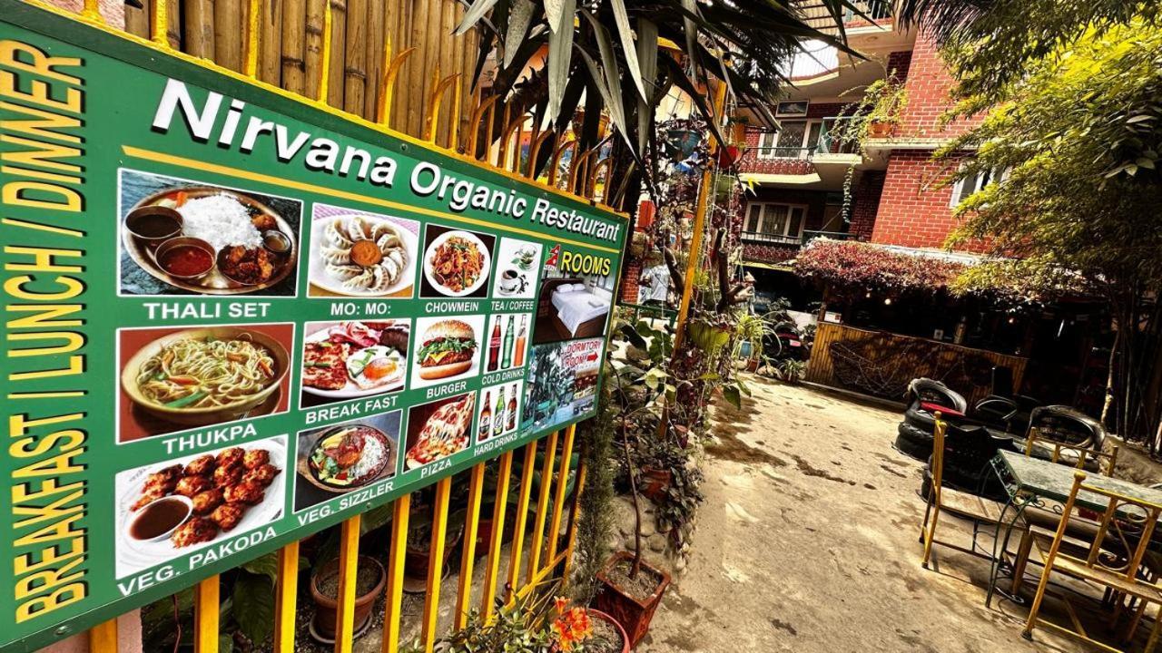 Nirvana Green Peace Home Kathmandu Rum bild